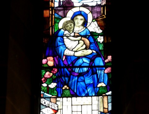 2017. 10. 13 - Holy Trinity East Window PL (4)